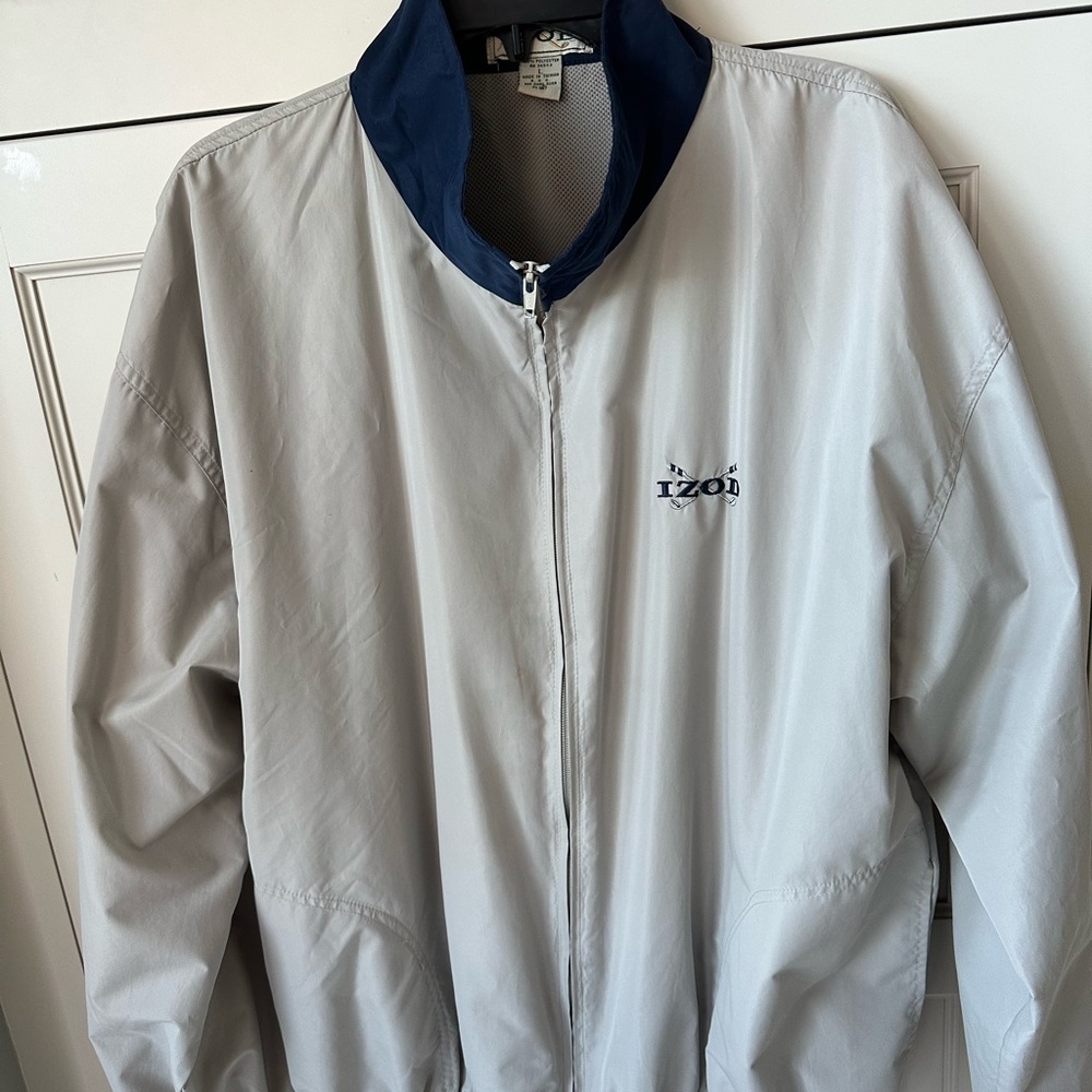 Izod Men's Gray Windbreaker with Dark Blue Trim